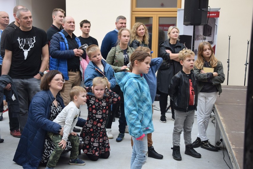 Tłumy ludzi na Radomskich Dniach Techniki. Atrakcje przyciągnęły dorosłych i dzieci. Zobaczcie zdjęcia