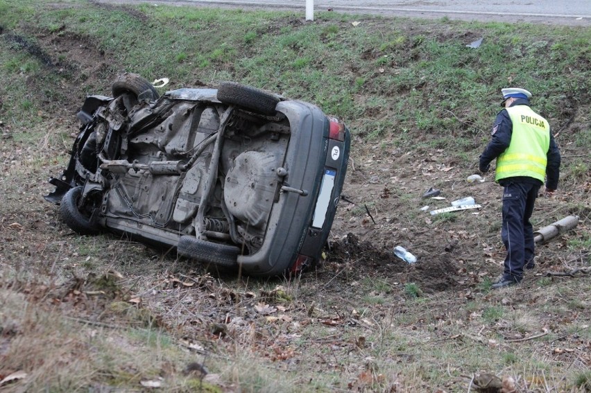 Śmiertelny wypadek koło Puławy, nie żyje 26-letnia kobieta