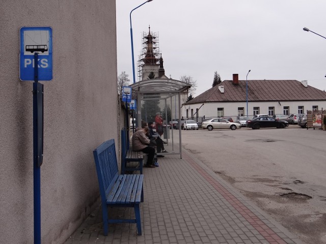 Przystanek autobusowy przy ul. 1 Maja w Pajęcznie