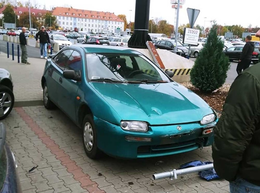 Do karambolu doszło w piątek, 19 października, na parkingu...