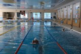 Basen olimpijski w Jaworznie. Na krytej pływalni Via Sport spędzicie dobrze czas. Czekają także sauny i wodne atrakcje