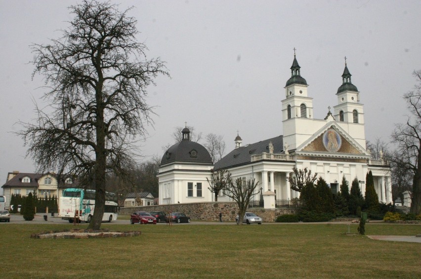 Sokółka. Obrońcy granicy licznie przybywają do Sanktuarium