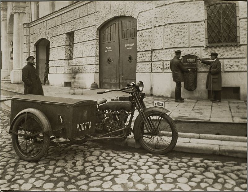 Wystawa w muzeum poczty i telekomunikacji: Poczta Polska w stylu Art Deco (ZDJĘCIA)