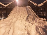 Atak zimy sprawił, że na drogach jest niebezpiecznie, gorzej jednak wyglądają schody w mieście. Estakada na Borach stała się miejscem grozy