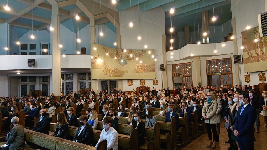 Salezjanie w Suwałkach. 91 młodych osób przyjęło sakrament bierzmowania [Zdjęcia]