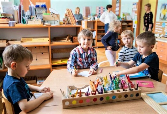 Przedszkolaki mogą liczyć na opiekę w swoich placówkach