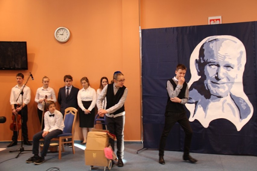 Stypendia Jana Pawła II w Kaliszu - uczniowie szkół...