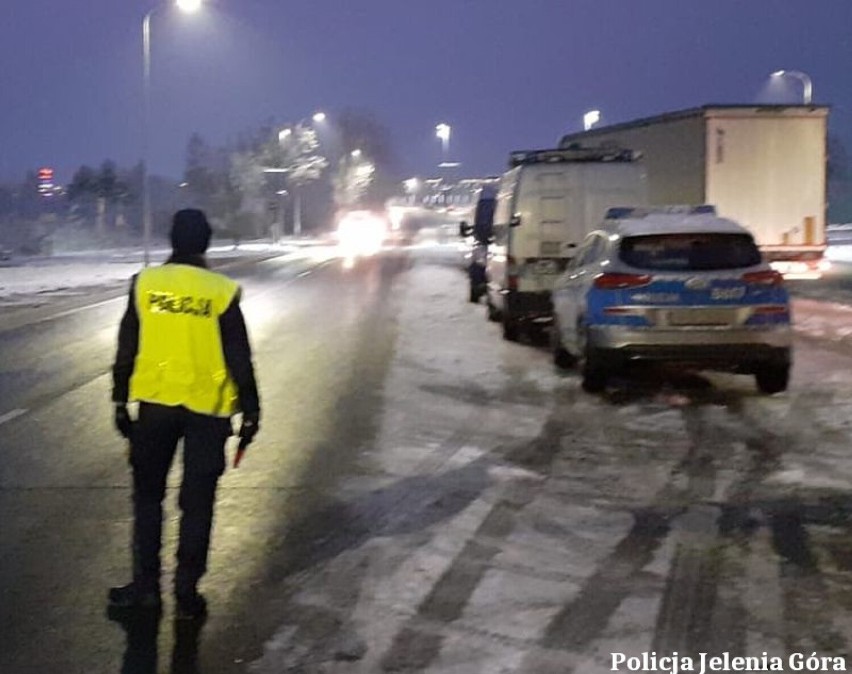 Jelenia Góra: Czterech pijanych kierowców i jeden naćpany. Zatrzymała ich policja. 