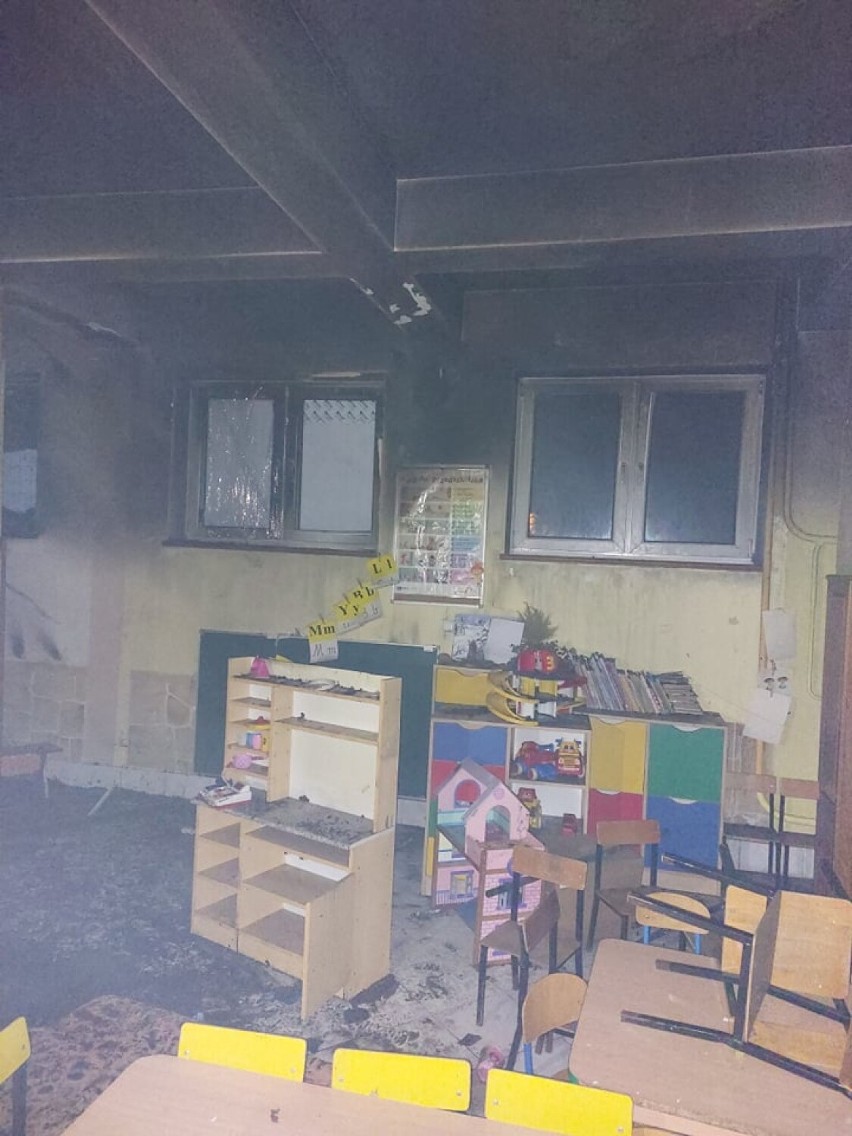 Skutki pożaru w przedszkolu w Starym Wiśniczu z 30.01.2022