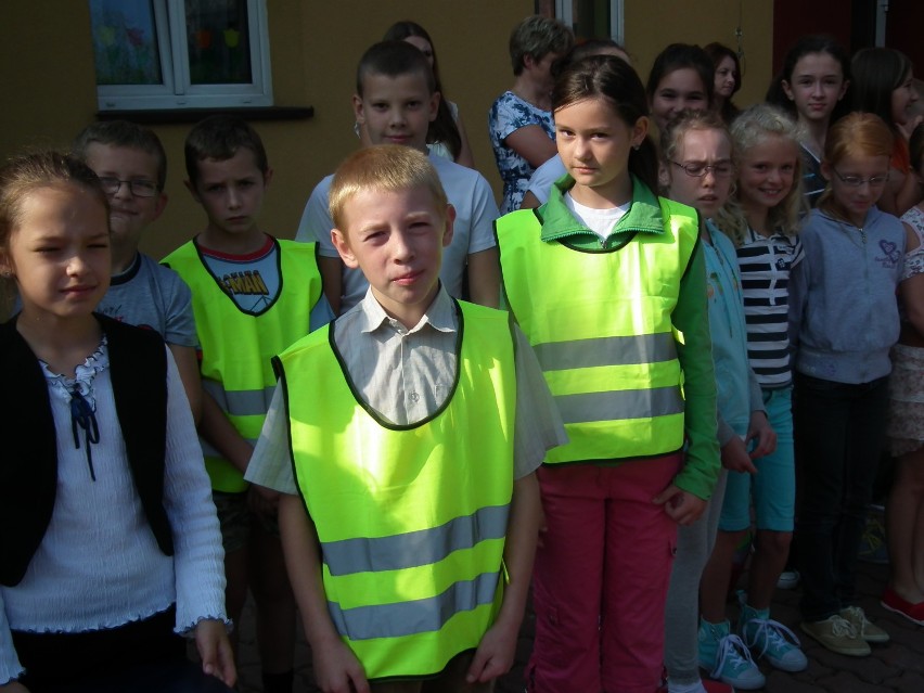 Dzieci w Staszkówce mają już przejście dla pieszych przy szkole