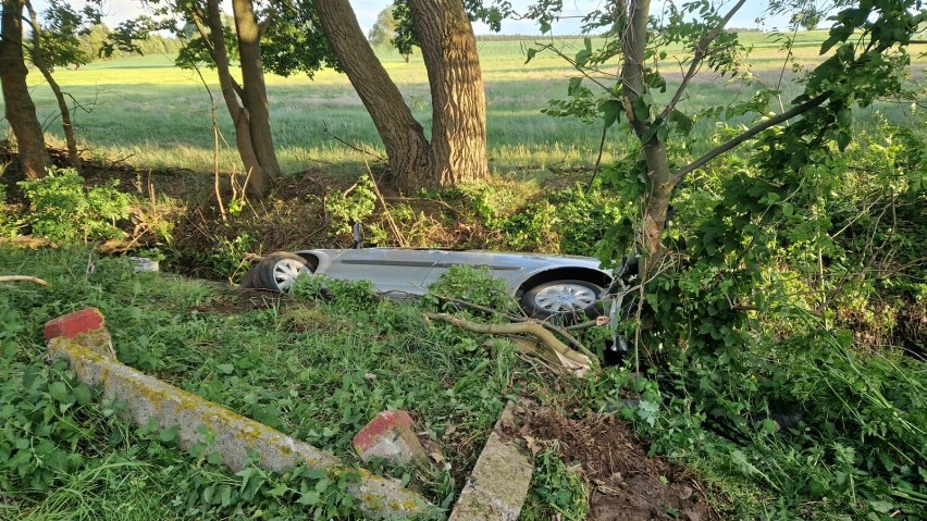 Gmina Kamieniec: Pijany kierowca dachował i wylądował w rowie 