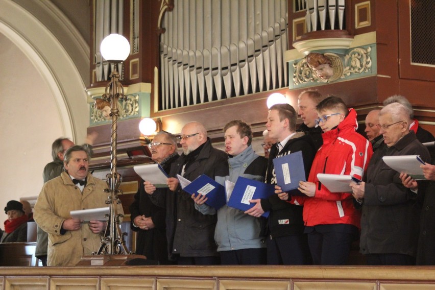 Koncert kolęd i pastorałek w wykonaniu chóru "Dzwon"