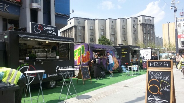 Rynek Smaków: zjazd food trucków na nowym rynku w Katowicach