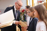 Gmina Pruszcz Gdański: Ponad stu uczniów otrzymało stypendia za dobre osiągnięcia w nauce i sporcie [ZDJĘCIA]