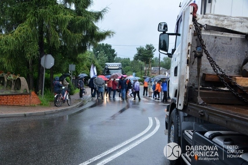 Mieszańcy Strzemieszyc od dawna protestują przeciwko brakowi...