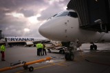 Fałszywa promocja na bilety lotnicze Ryanair! Oszuści podszywają się też pod inną znaną linię lotniczą