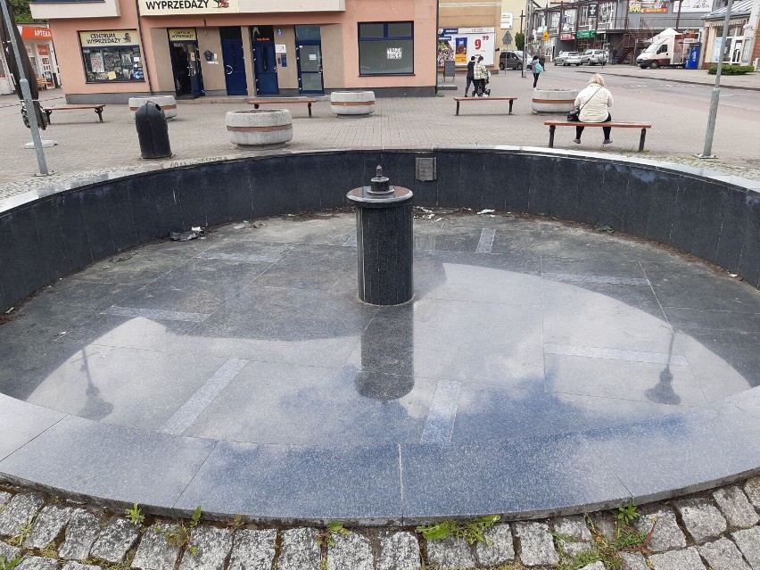 Fontanna w centrum Goleniowa też "odmrożona". Kiedy poleje się woda?