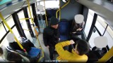 Pobił 15-latka w autobusie relacji Żory - Rybnik. Rozpoznajecie tego mężczyznę? Szuka go policja.