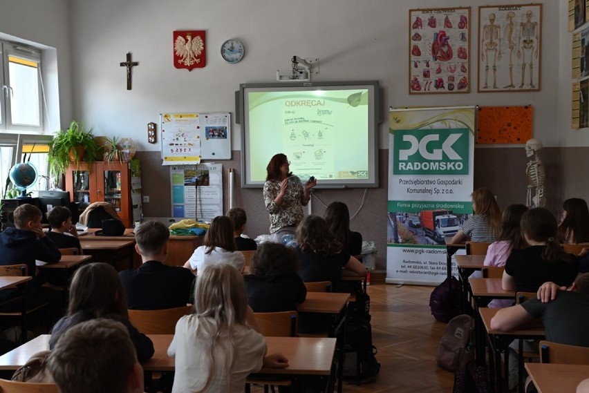 Ekologiczne warsztaty z PGK w Publicznej Szkole Podstawowej nr 4 w Radomsku