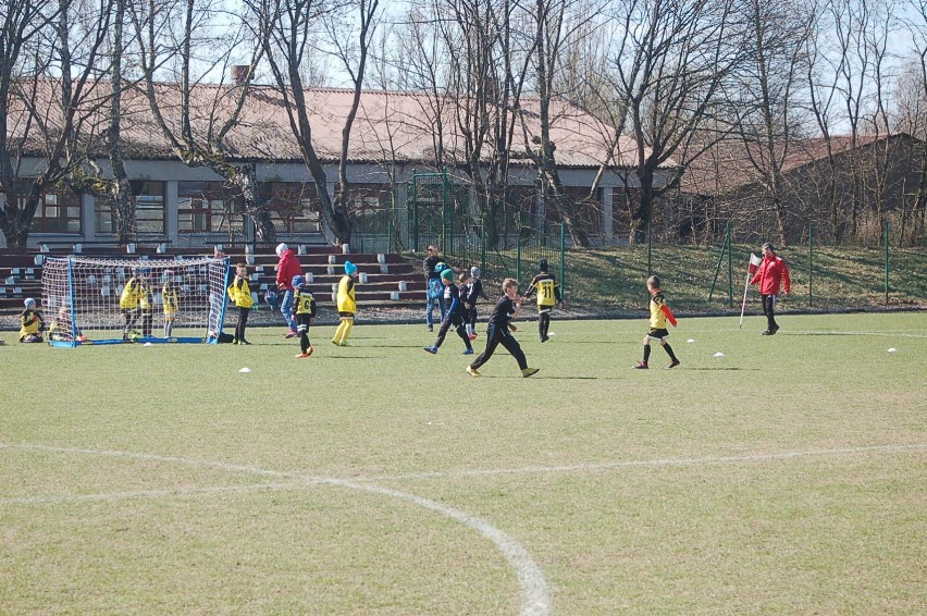 Turniej związkowy w lidze organizowanej przez Pomorski Związek Piłki Nożnej na stadionie w Kościerzynie [ZDJĘCIA]