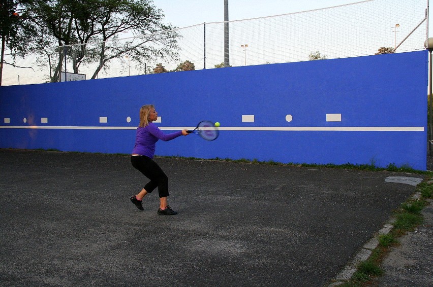 Na modernizację ściany miłośnicy tenisa czekali od dawna.