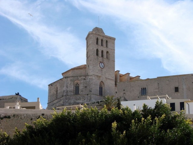 Centralną budowlą sakralną wyspy jest Katedra Santa Maria de las Nieves. Zbudowana już w XIV wieku w stylu gotyckim, przebudowana w stylu barokowym w XVIII wieku.
Fot.Isabella Degen