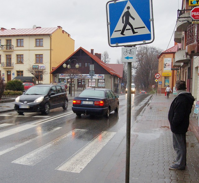 Cały ruch na południe Małopolski i do granicy ze Słowacją biegnie przez centrum Tuchowa