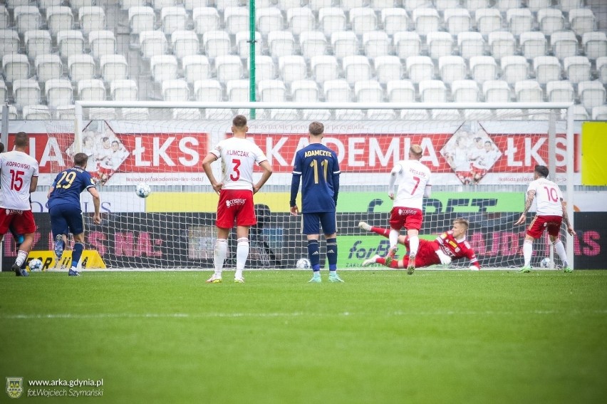 Fortuna 1. Liga. Arka Gdynia na własne życzenie przegrała w Łodzi. Porażający festiwal nieskuteczności żółto-niebieskich [17.10.2021]