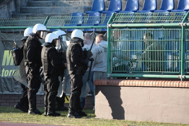 Policyjne dozory dla awanturników po meczu Elana - KKS Kalisz