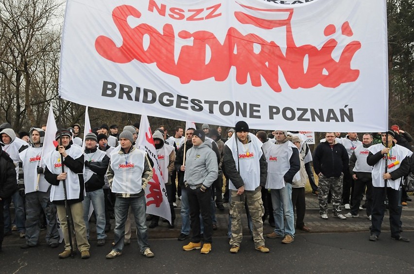 Pikieta pracowników fabryki Bridgestone