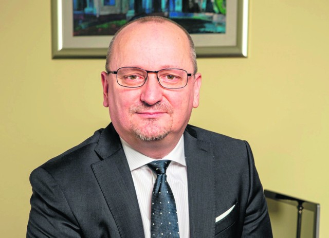 Krzysztof Głuc był wiceprezesem spółki Sądeckie Wodociągi. Brał udział w opracowaniu Strategii Rozwoju Nowego Sącza 2020+