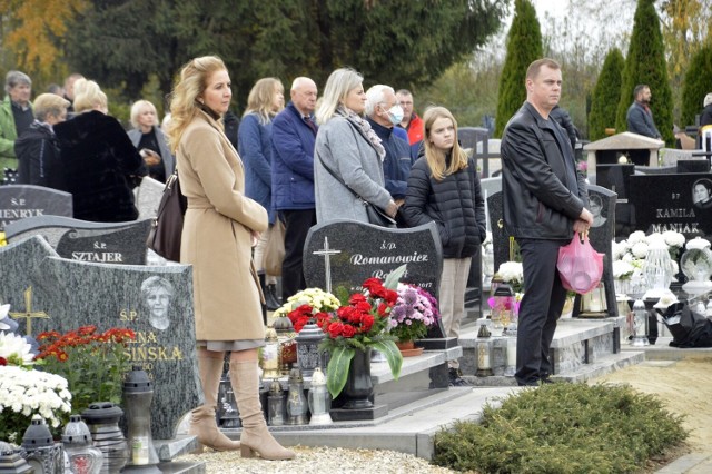 Tysiące głogowian odwiedziły groby bliskich na Brzostowie