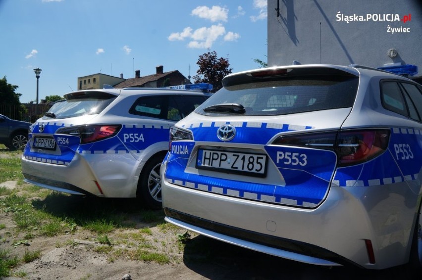 Nowe radiowozy dla żywieckiej policji. Wiemy, do jakich komisariatów trafią toyoty z napędem hybrydowym [ZDJĘCIA]