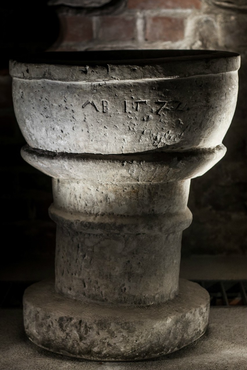 Głogów: Kamienna chrzcielnica wzbogaciła ekspozycję muzeum 