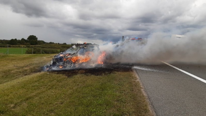 Pożar samochodu i wypadek na A1 na terenie gminy Tczew - utrudnienia w ruchu