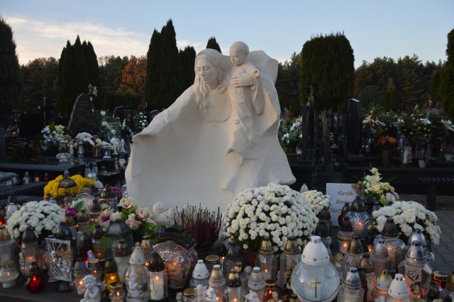 Grób dziecka utraconego na cmentarzu w Bełchatowie