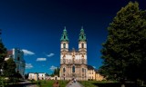 Opactwo w Krzeszowie - wyjątkowe miejsce na Dolnym Śląsku. Stare kościoły, klasztor, mauzoleum Piastów Śląskich i kaplice kalwarii