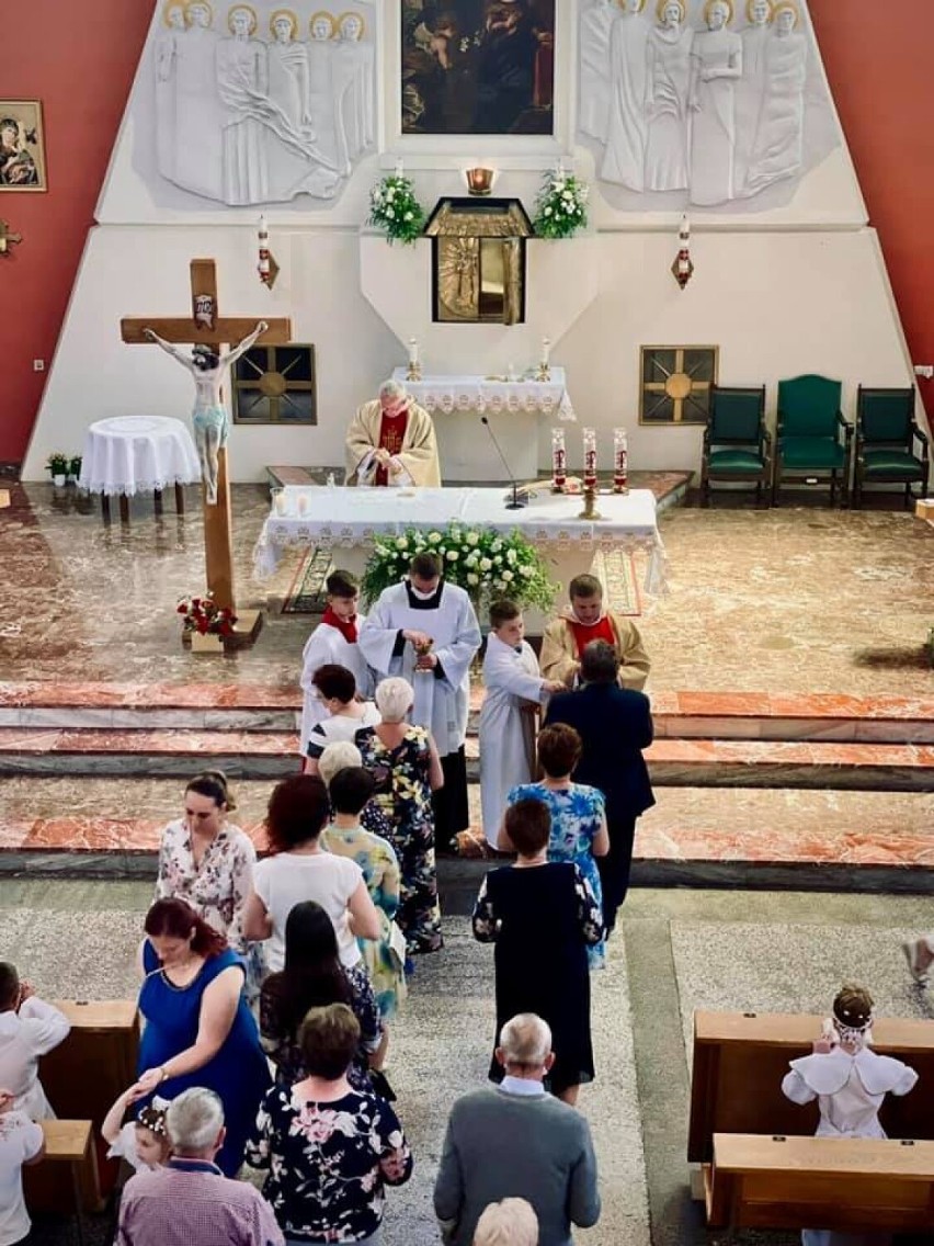 Pleszew. W parafii Zwiastowania Pańskiego i św. Michała Archanioła modlili się o nowe powołania kapłańskie