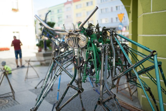 Niezwykłe mechaniczne zwierzaki w centrum Żar