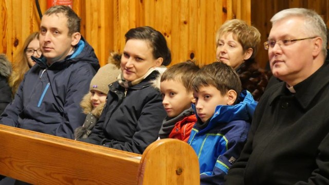 Koncert kolęd w wykonaniu góralskiej kapeli w Chabielicach