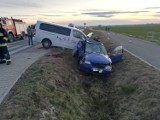Wypadek na drodze 414 w Krobuszu. Jedna osoba nie żyje, dwie ranne