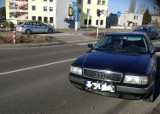 Wypadek na ulicy Toruńskiej we Włocławku. Kierowca audi potrącił 62-latka na przejściu dla pieszych [zdjęcia]