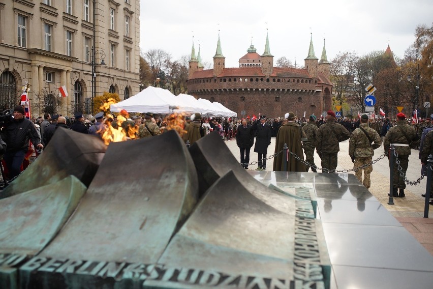 Święto Niepodległości. Przez Kraków przeszedł patriotyczny marsz