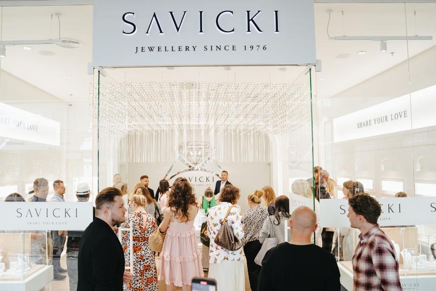 SAVICKI otworzył w Warszawie pierwszy salon z VIP Roomem