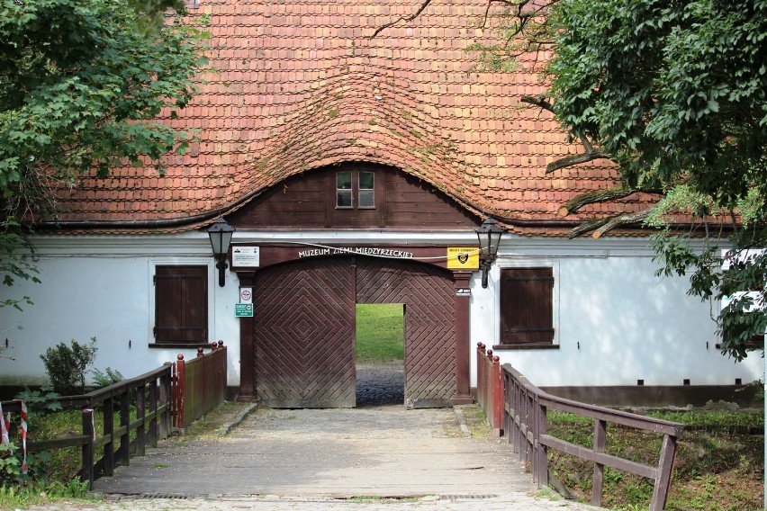 Zamek w Międzyrzeczu to jedna z wizytówek miasta.