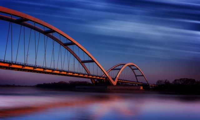 Toruńskie mosty z różnych perspektyw [ZDJĘCIA]