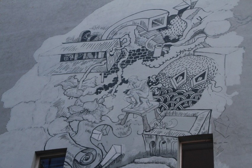 Rok Tuwima: mural przy Roosevelta