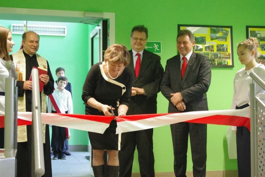 Nowa szkoła w Leszczynach gotowa. Podstawówka jak marzenie
