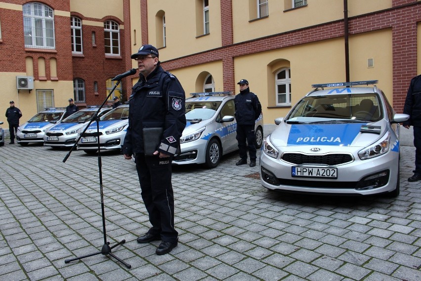 Nowe radiowozy dla szczecińskich policjantów [zdjęcia]