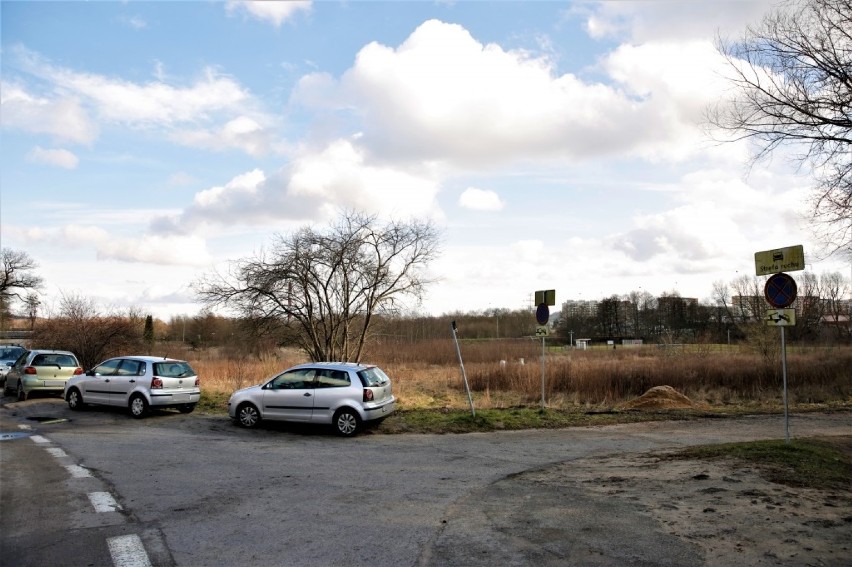 Wejherowo. Budowa parkingu przy szpitalu. Miasto zwiększyło środki na inwestycję